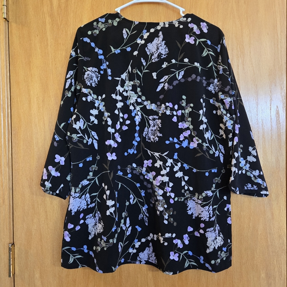 Croft & Barrow Floral Top - Picture 2 of 2
